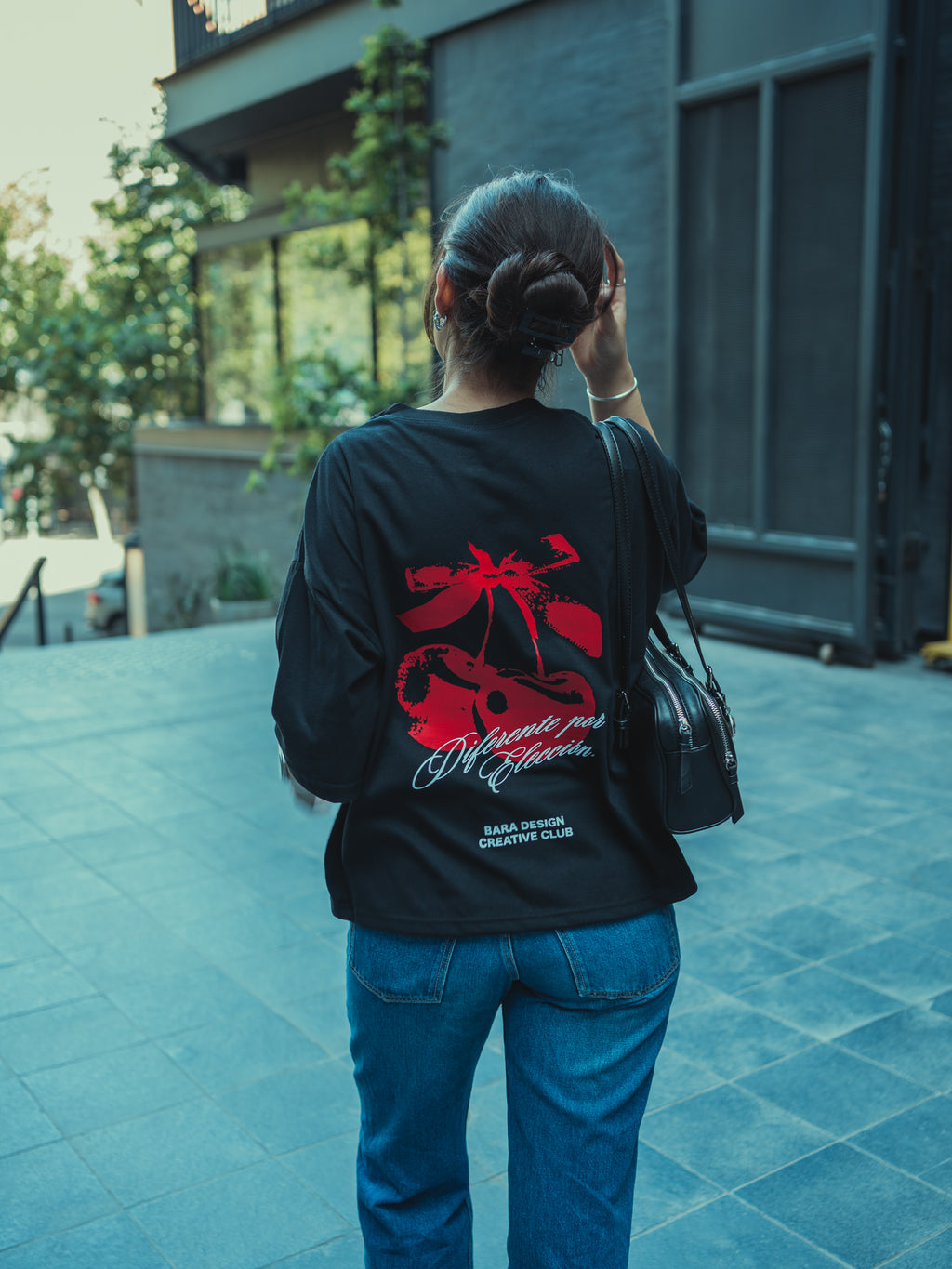 Boxy fit - Cherry Negra