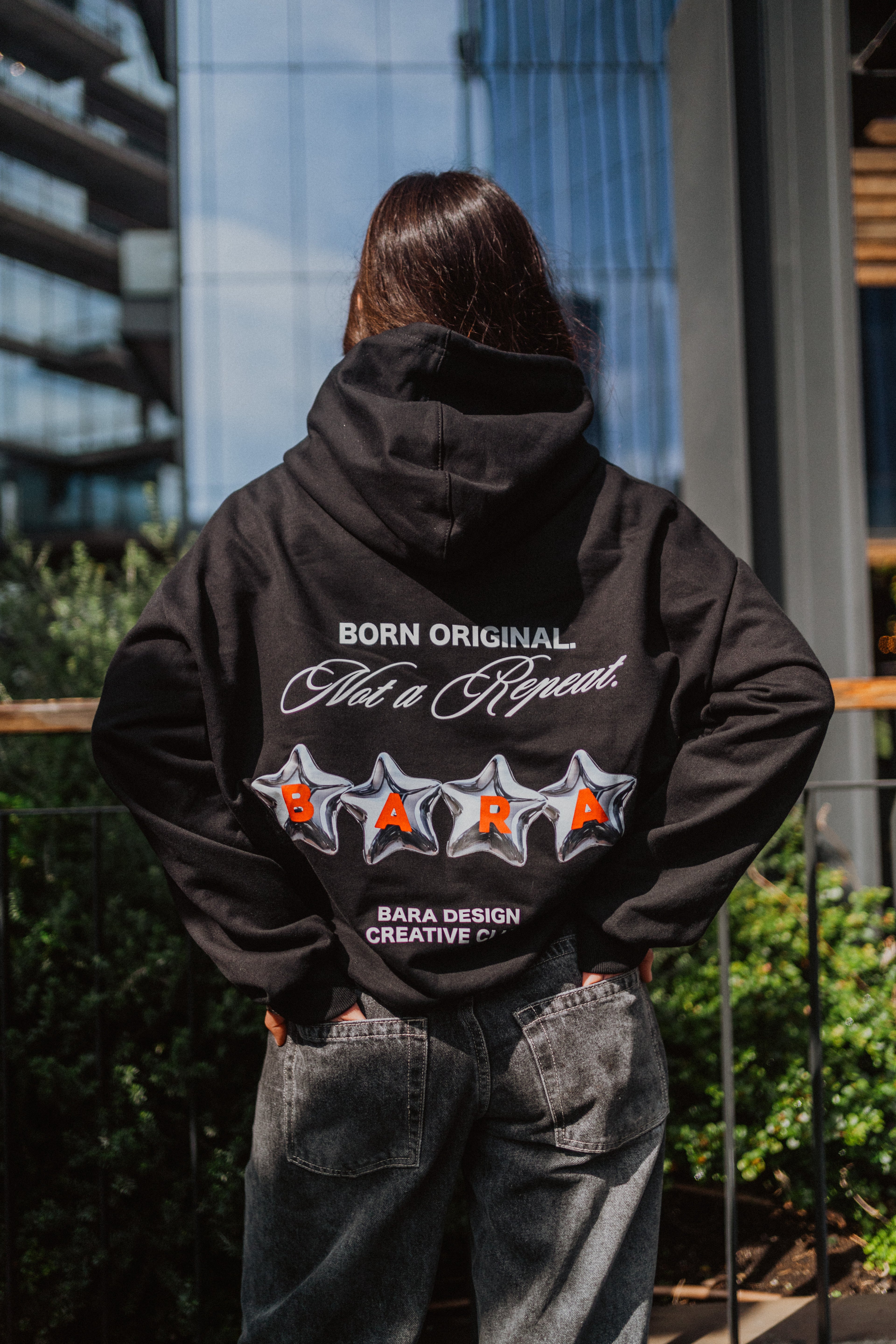 Hoodie Negro - Boxy Fit